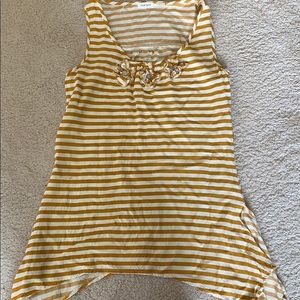 Yellow stripped tank